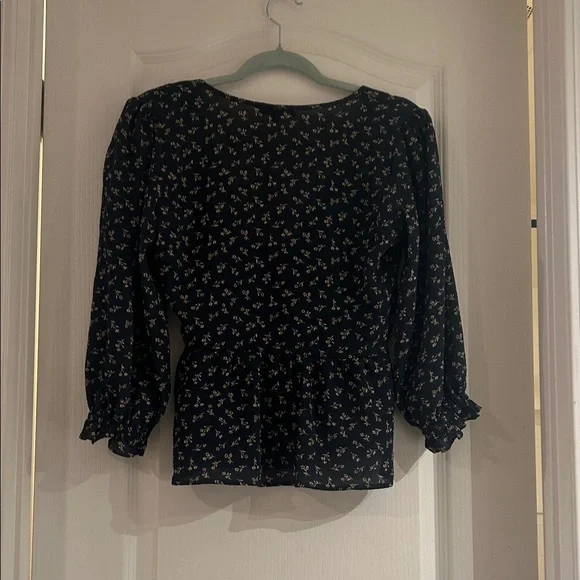 Madewell Navy Floral Wrap Blouse Size Small - Picture 6 of 6